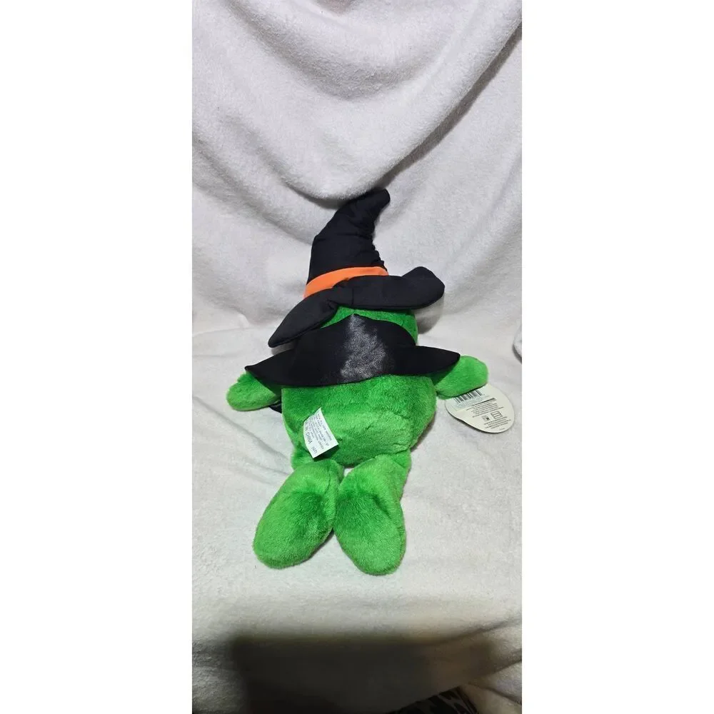 Smiley Halloween Electronic Tickle Wiggle Talking Green Witch toy